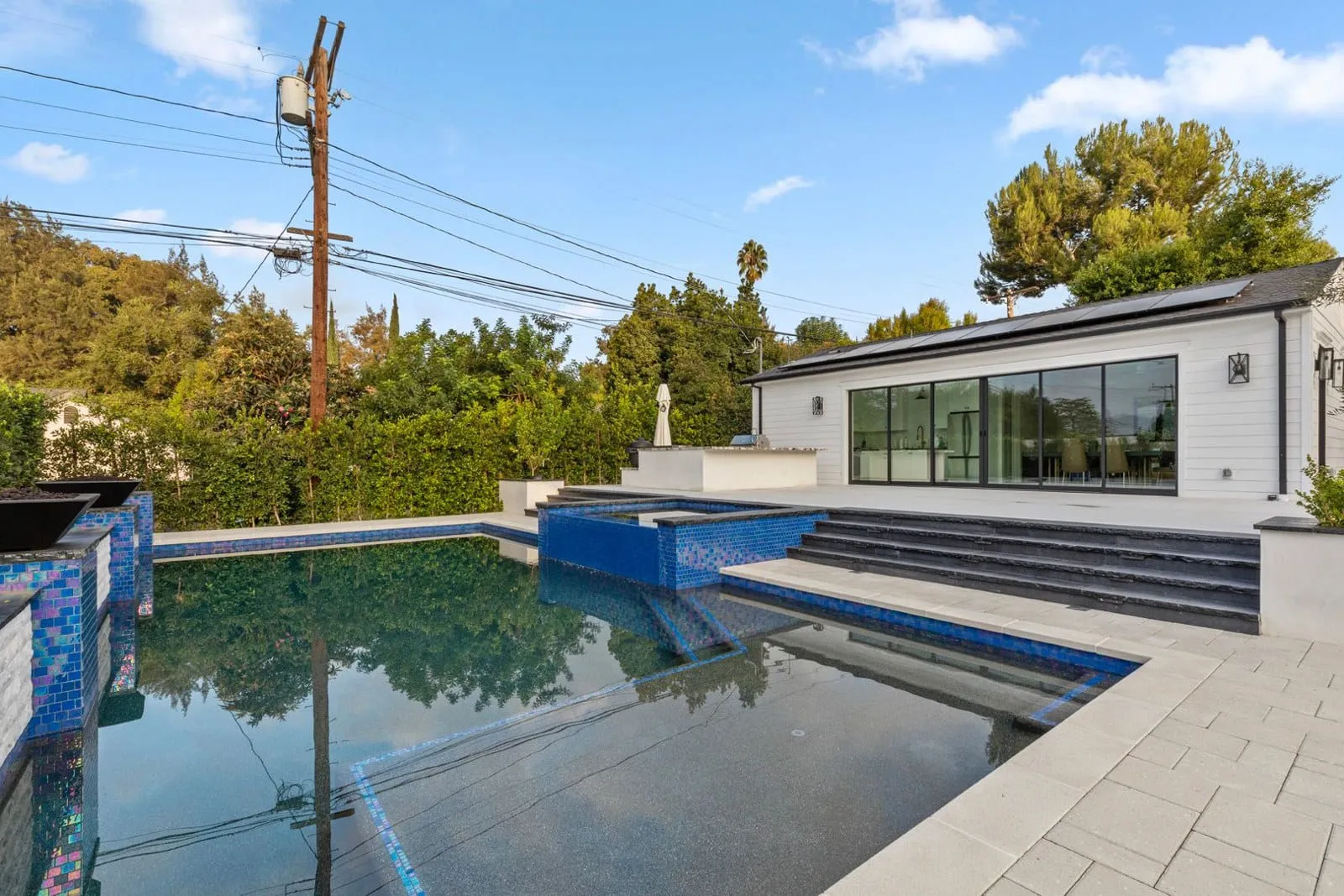 Luxury ADU, Glendale, photograph 2