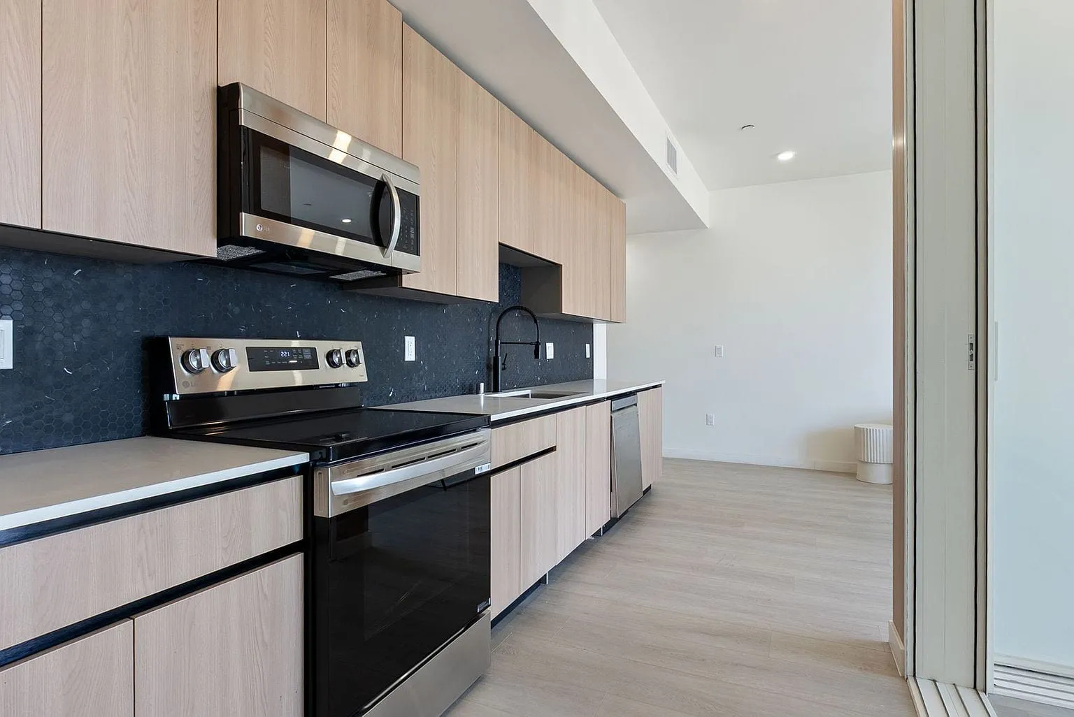 Multifamily Residence, Koreatown, photograph 2