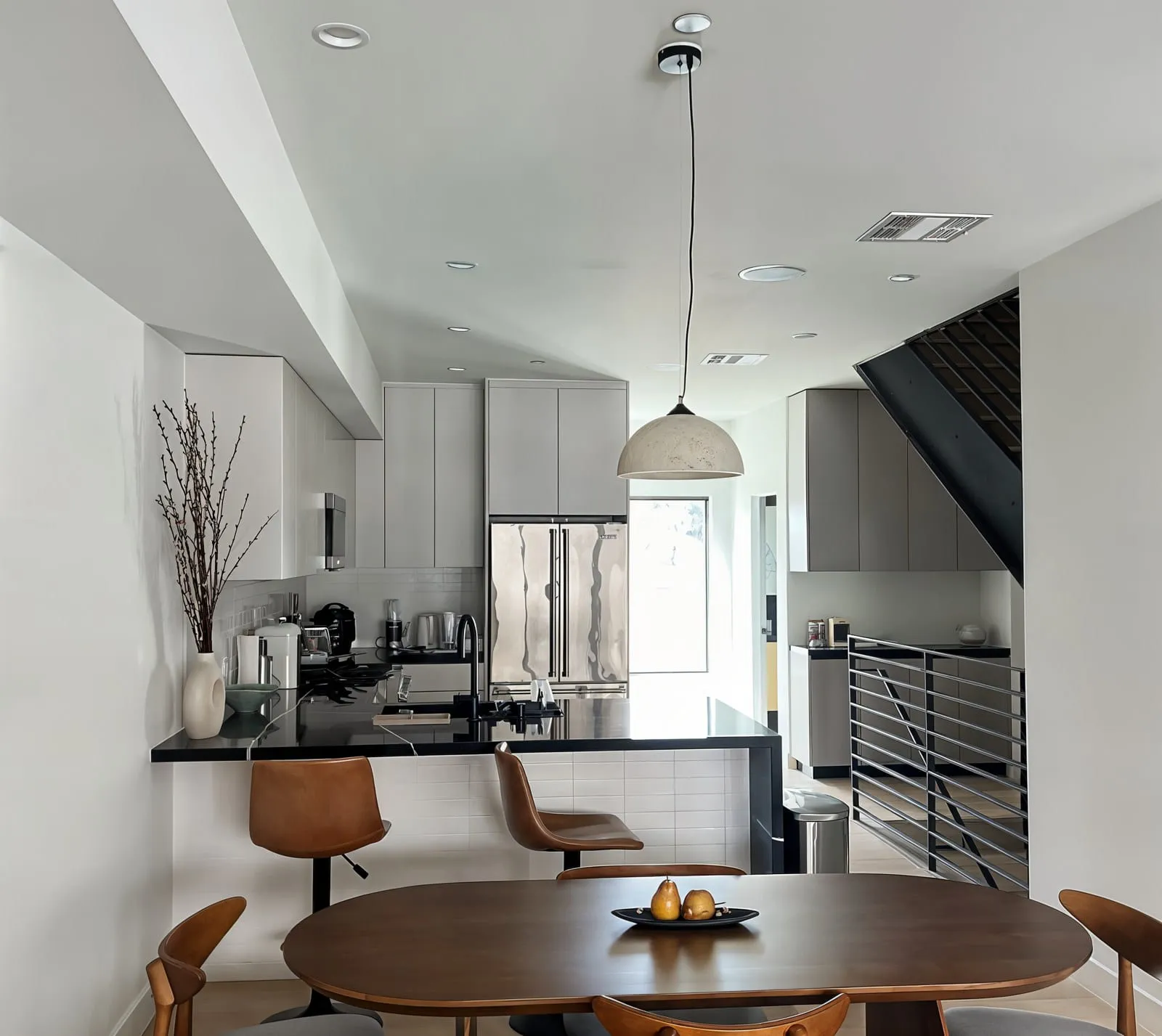 Modern Home, West Adams, photograph 3