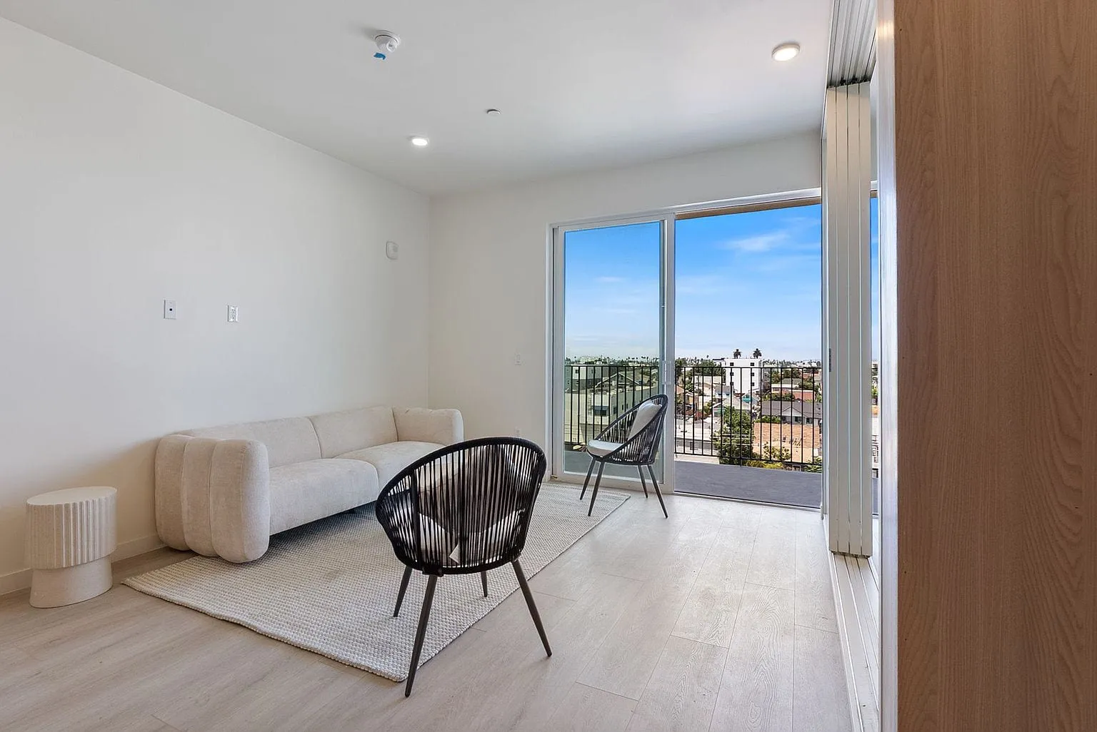 Multifamily Residence, Koreatown, photograph 6
