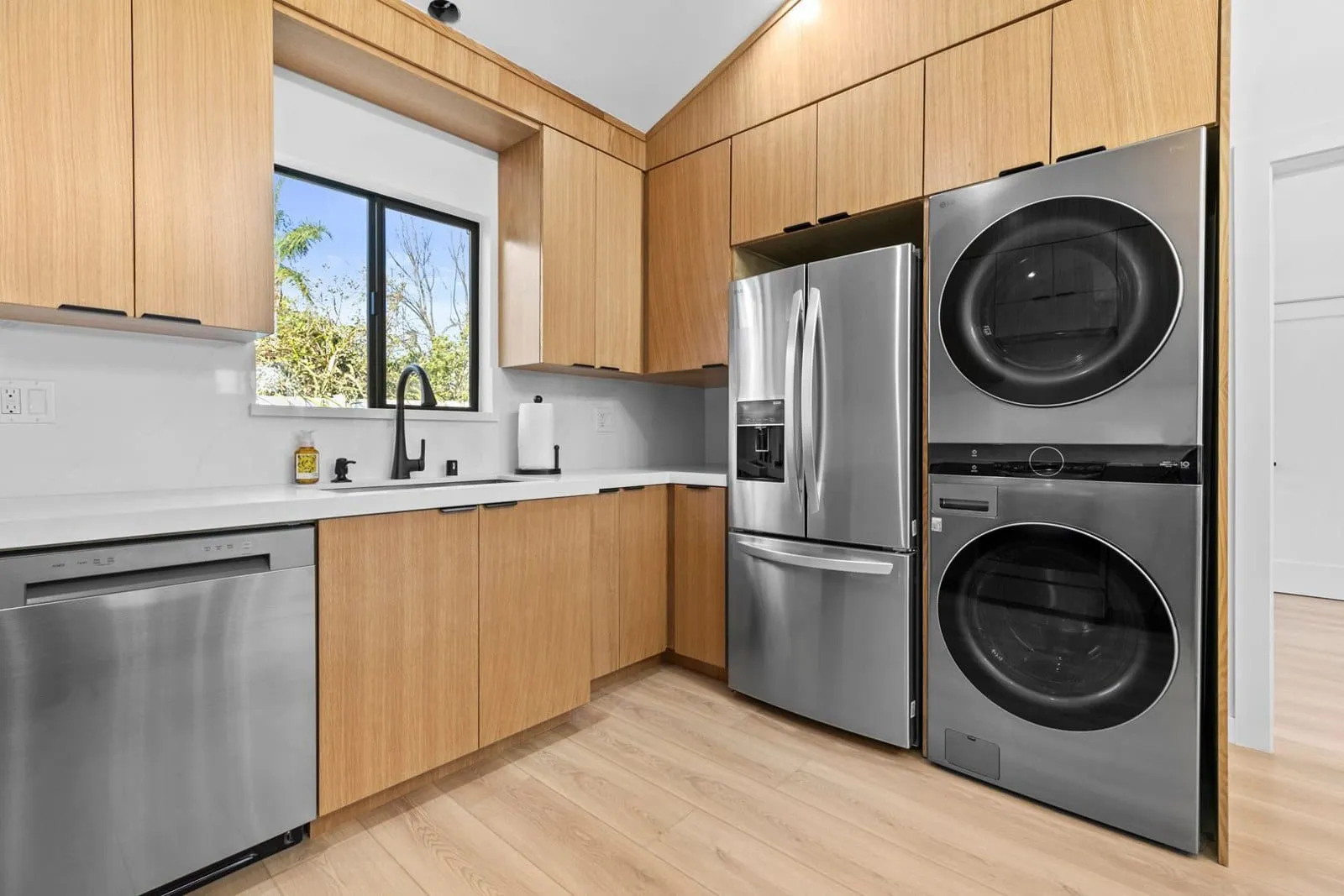 Detached ADU, North Hills, photograph 6