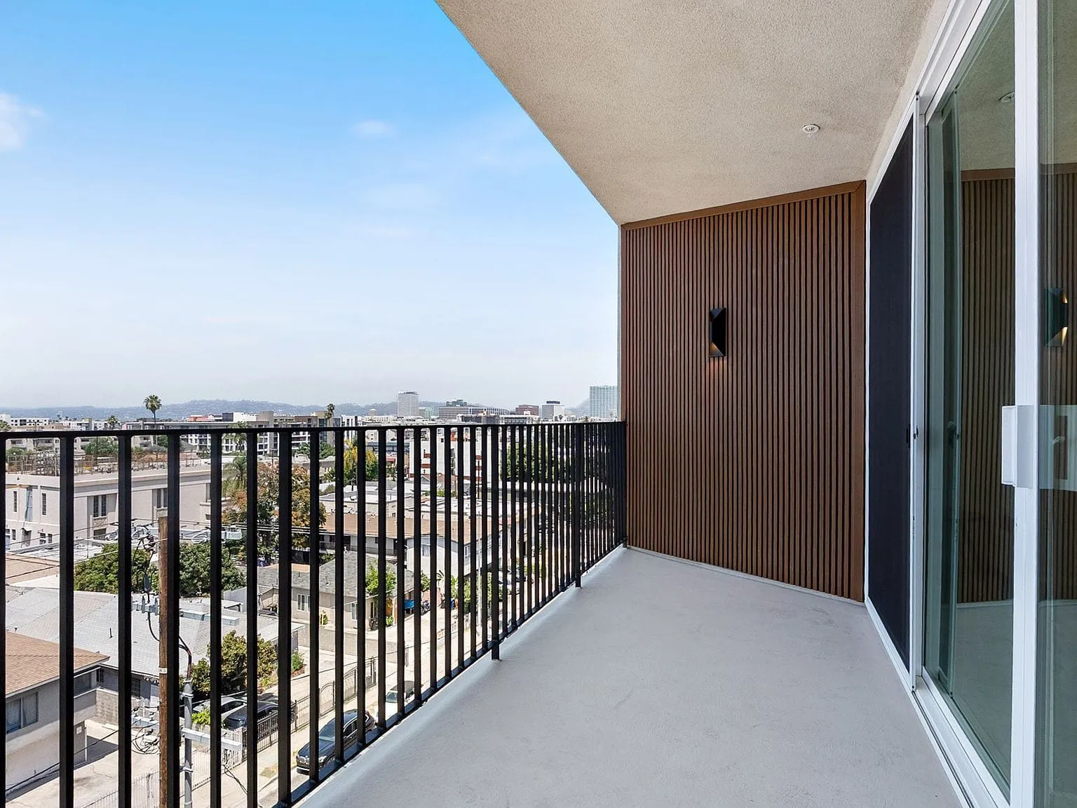 Multifamily Residence, Koreatown, photograph 8