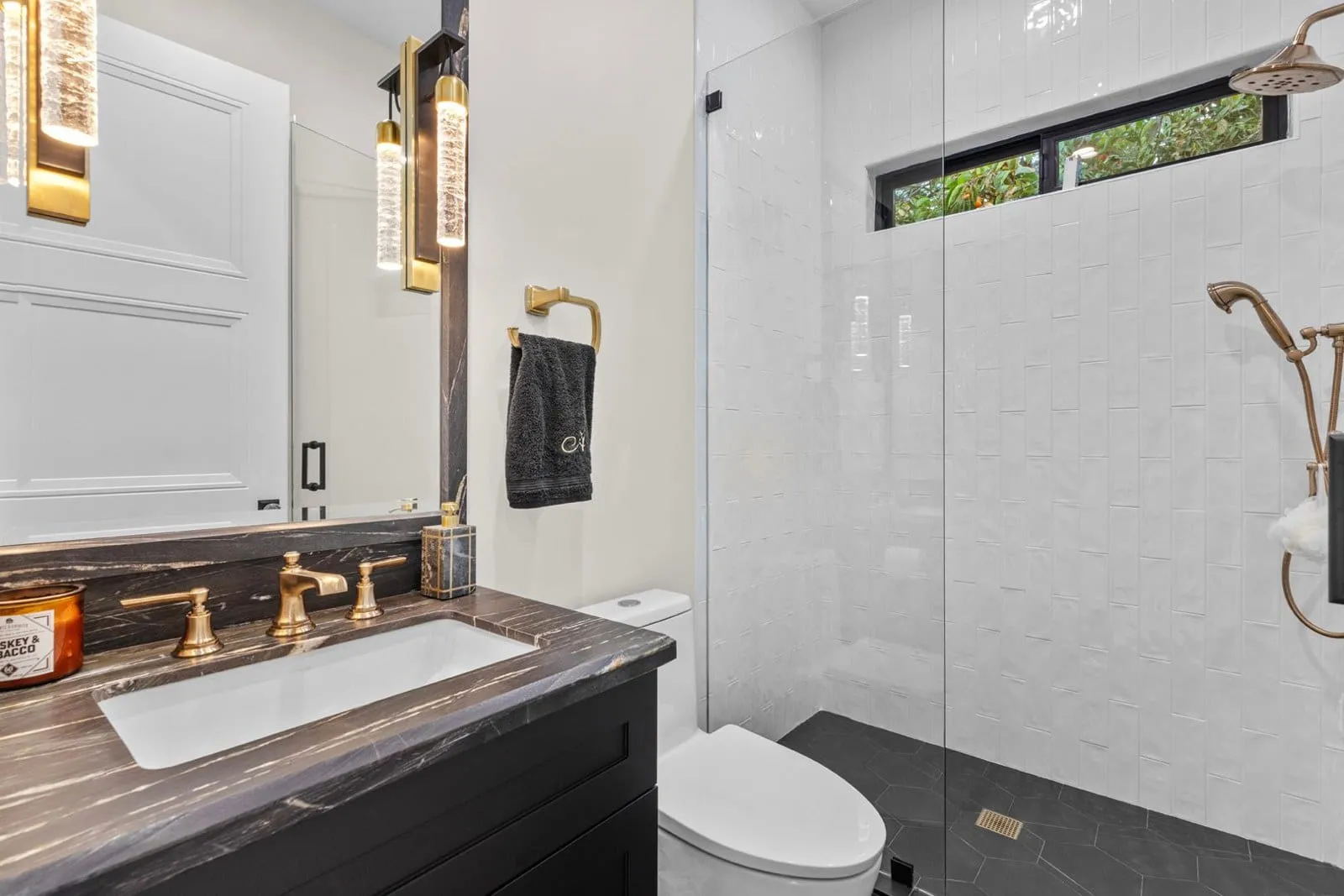 Luxury ADU, Glendale, photograph 9